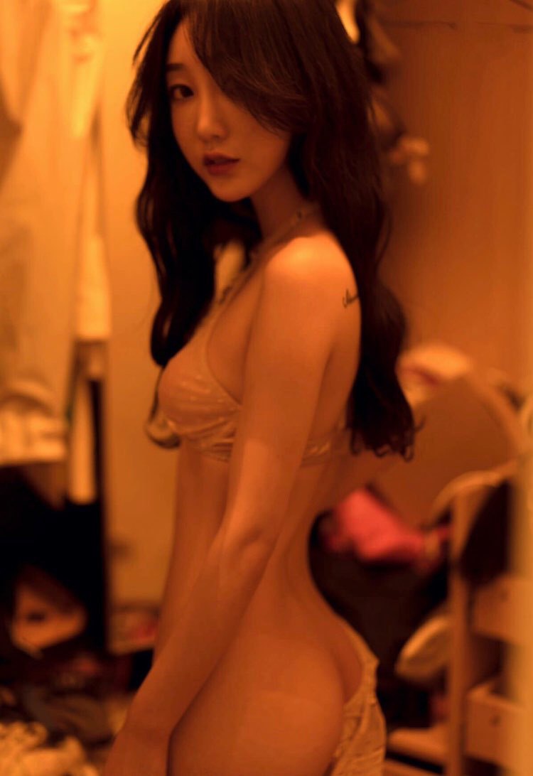 久久草色播