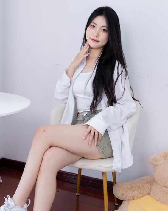 打撲克劇烈運動高清視頻