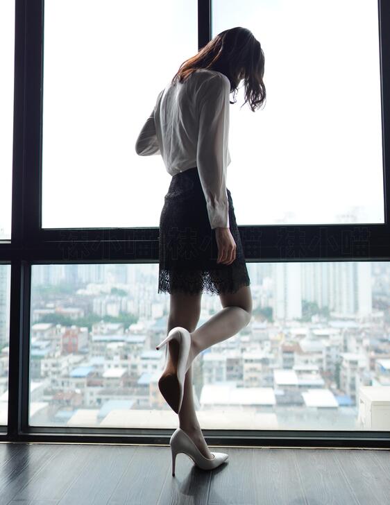 亞洲AV在線一區(qū)二區(qū)三區(qū)